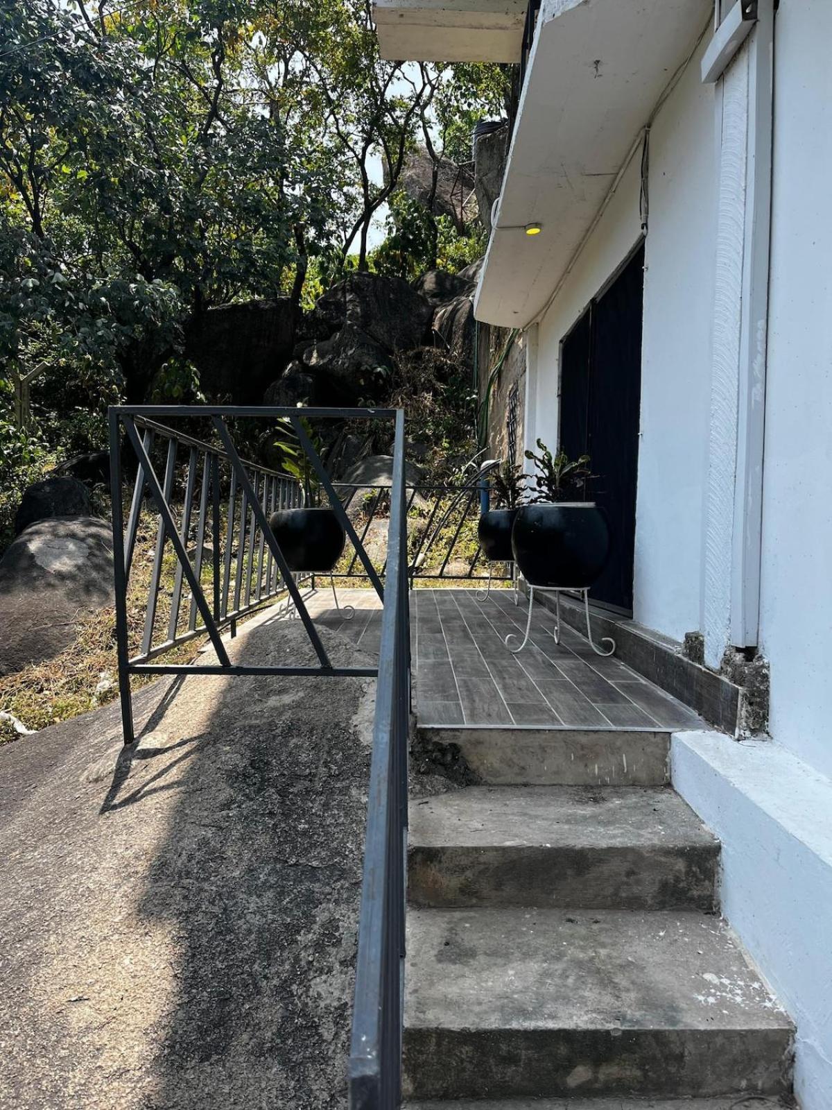 Cozy Home on Rocks Mwanza Exterior photo